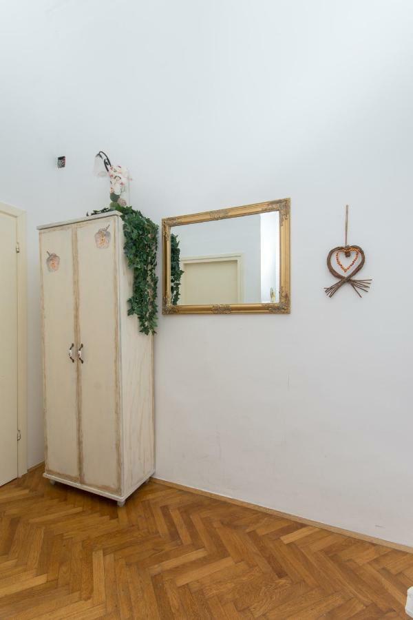 Mediteran Old Town Rooms ดูบรอฟนิก ภายนอก รูปภาพ