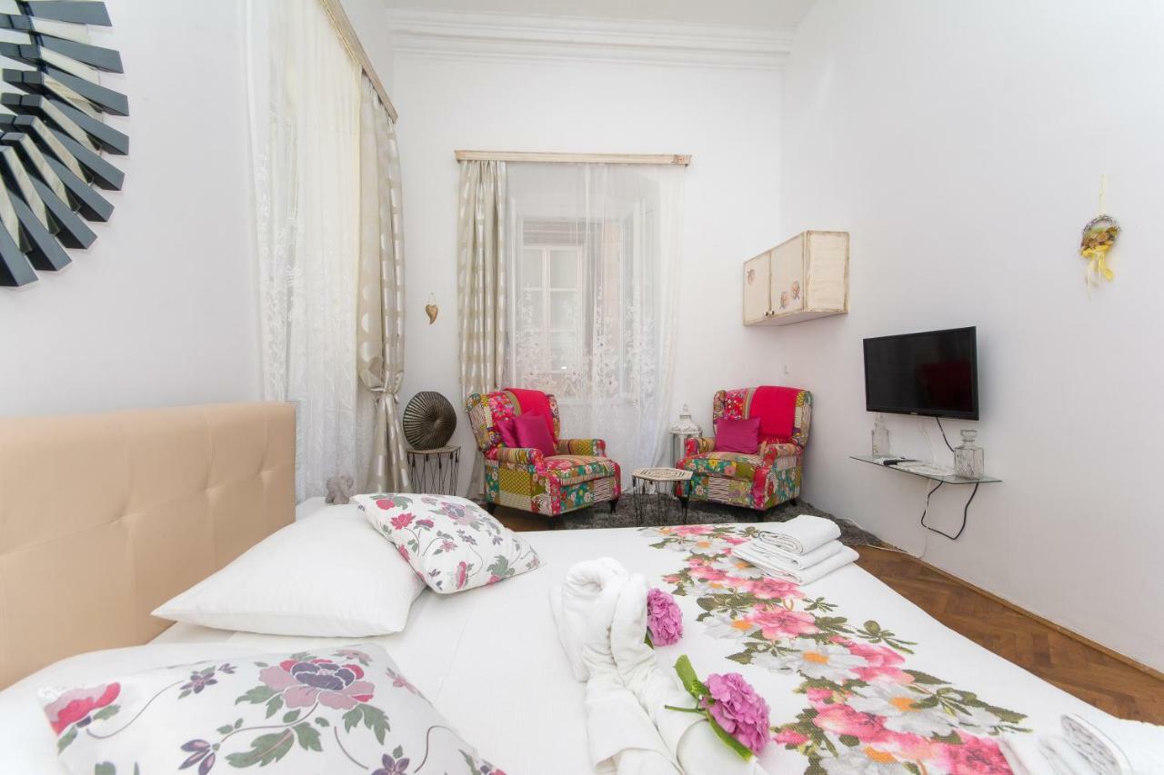 Mediteran Old Town Rooms ดูบรอฟนิก ภายนอก รูปภาพ