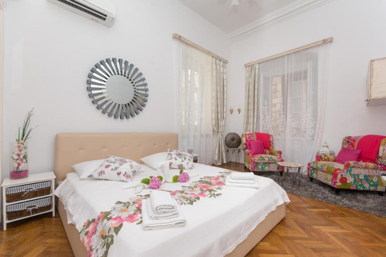 Mediteran Old Town Rooms ดูบรอฟนิก ภายนอก รูปภาพ