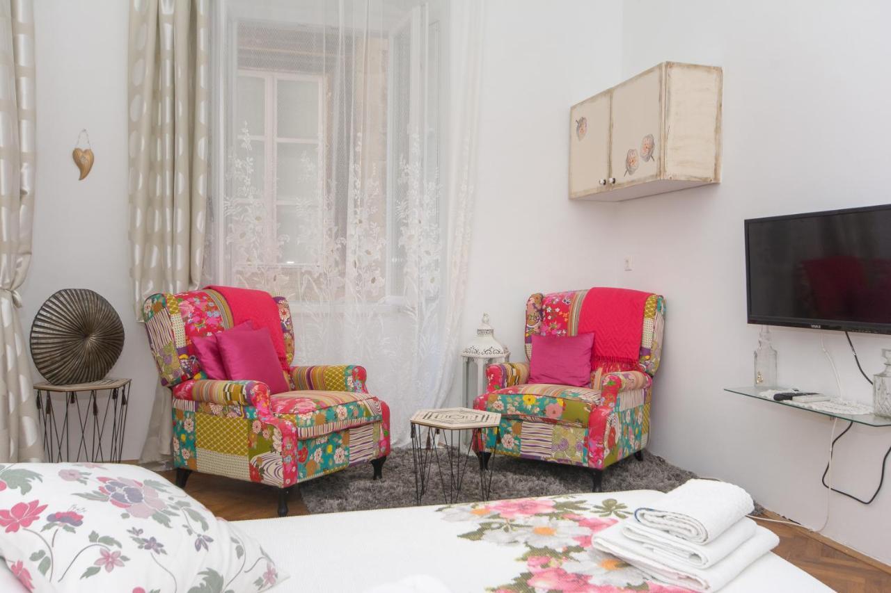 Mediteran Old Town Rooms ดูบรอฟนิก ภายนอก รูปภาพ